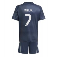 Dětský fotbalový dres Real Madrid Vinicius Junior #7 2025-26 Venkovní Krátký Rukáv (+ trenýrky)